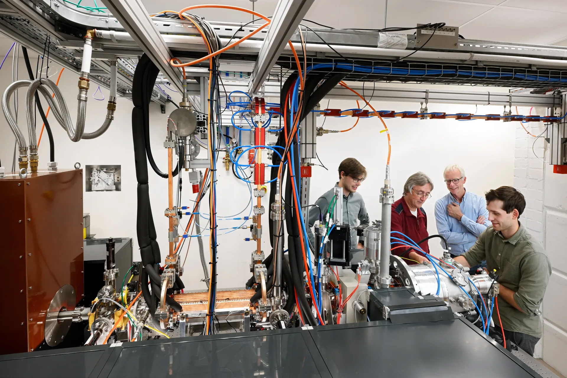 deeltjesversneller deeltjesversneller